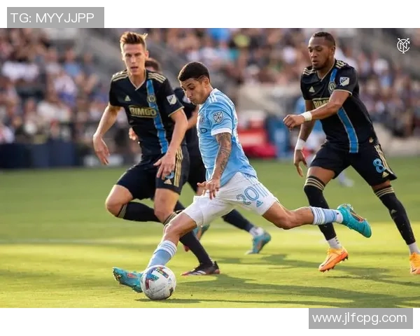 新英格兰对阵亚特兰大精彩直播全程回顾与分析 新英格兰对阵亚特兰大精彩直播全程回顾与分析