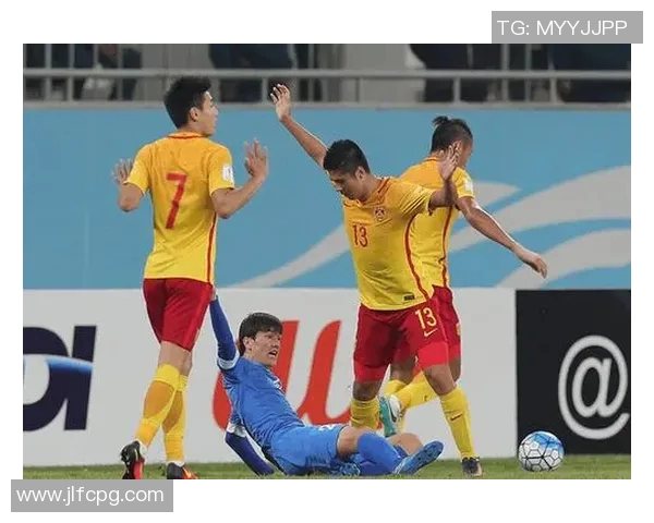 亚运男足精彩对决泰国与乌兹别克全力争夺胜利荣耀